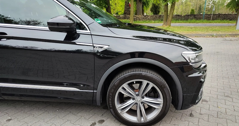 Volkswagen Tiguan cena 117900 przebieg: 183000, rok produkcji 2017 z Praszka małe 781
